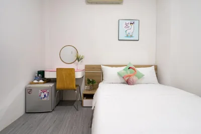 标准双人房 — Galaxy Bùi Viện Home